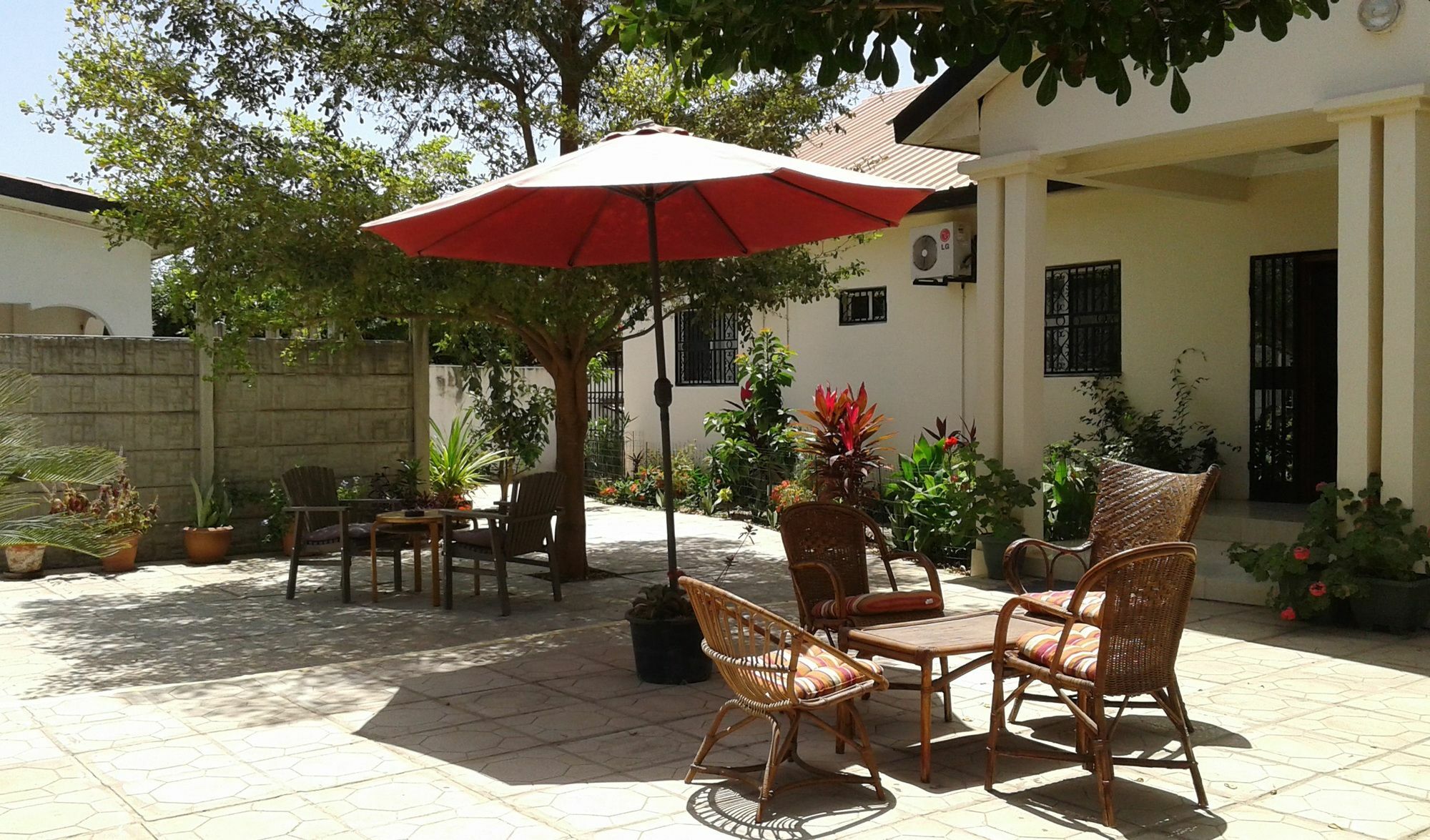 B & B Villa Calliandra Bijilo Exterior foto