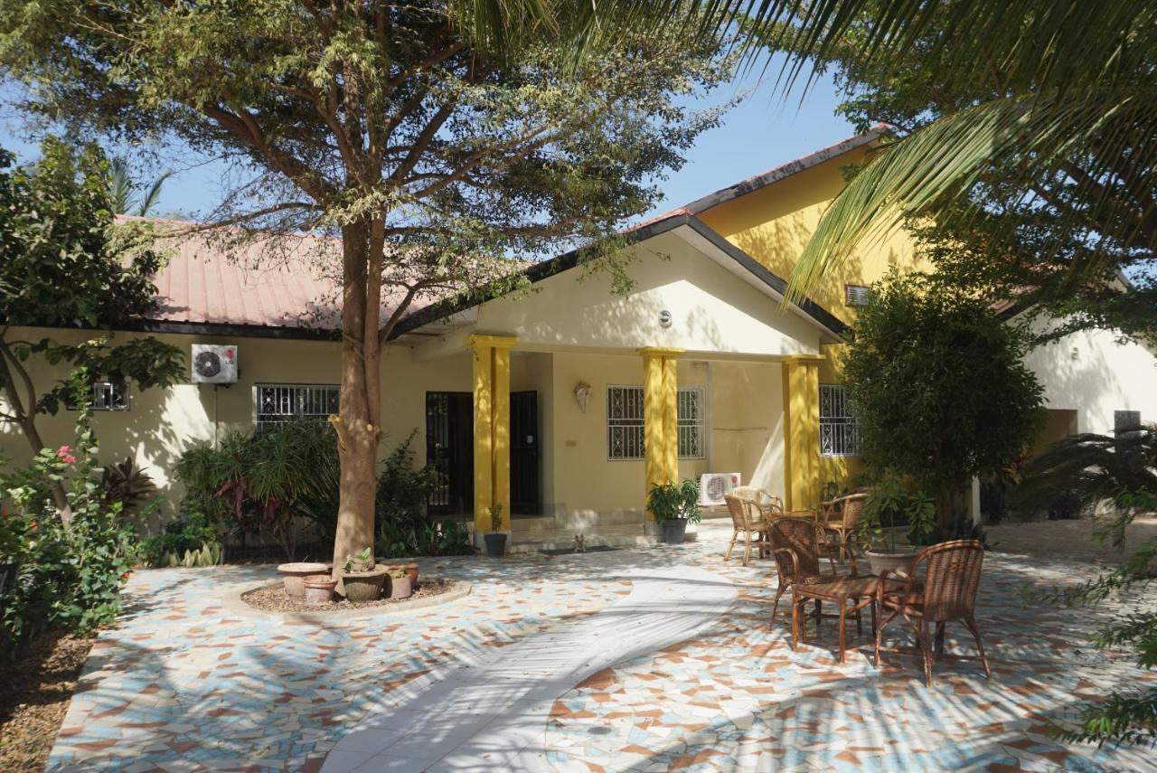 B & B Villa Calliandra Bijilo Exterior foto