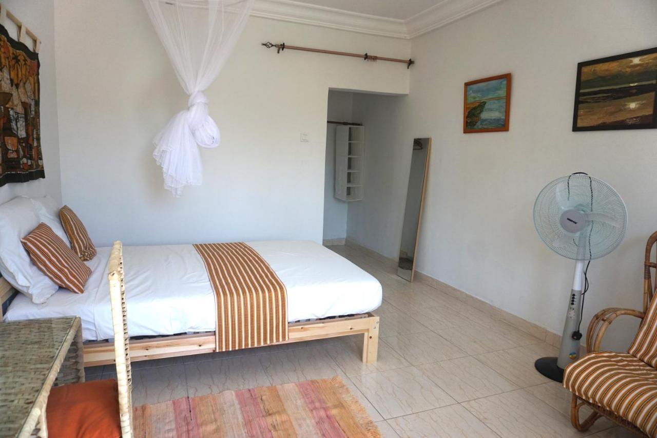 B & B Villa Calliandra Bijilo Exterior foto