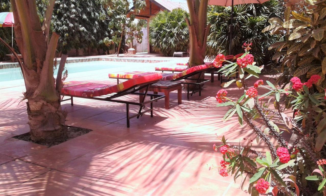 B & B Villa Calliandra Bijilo Exterior foto